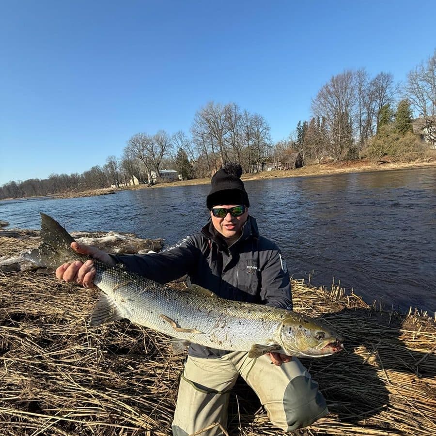 A trophy patient from a spring river
